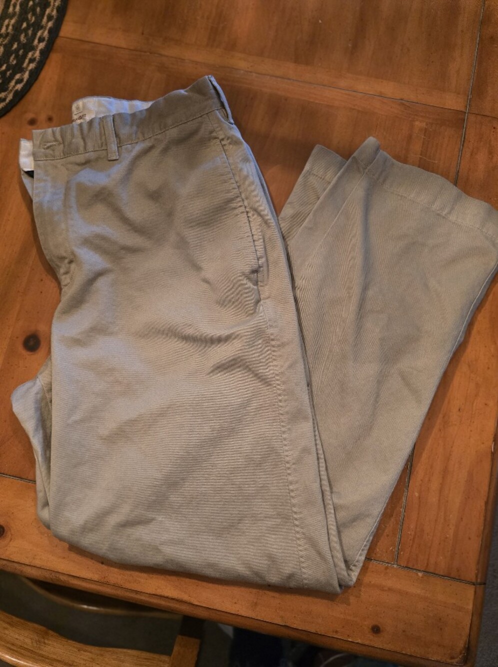 Men's GAP 35x32 Khaki Pants - Classic RELAXED Fit